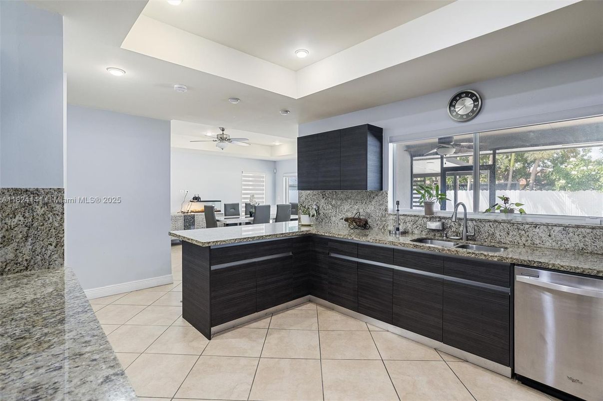 Interior, Kitchen, Recessed Lighting