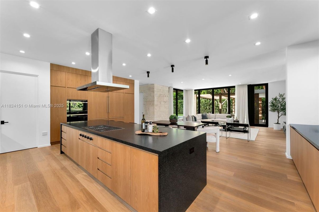 Interior, Kitchen, Living room, Recessed Lighting, Wood Texture Flooring