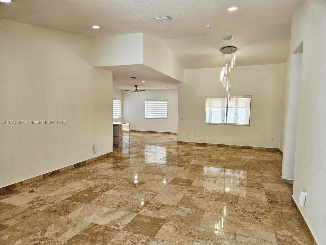 Empty room, Interior, Pendant Lights, Recessed Lighting