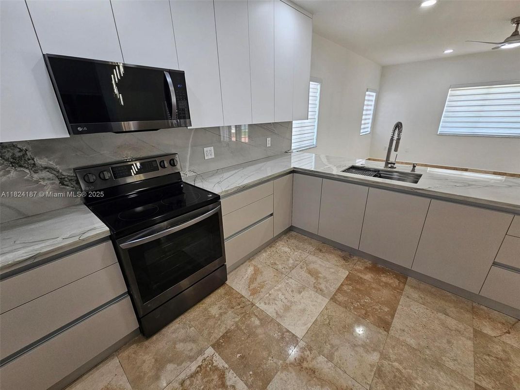 Interior, Kitchen, Recessed Lighting