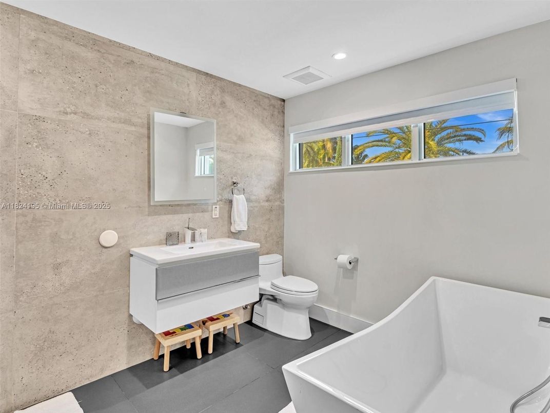 Bathroom, Free Standing Baths, Interior, Recessed Lighting