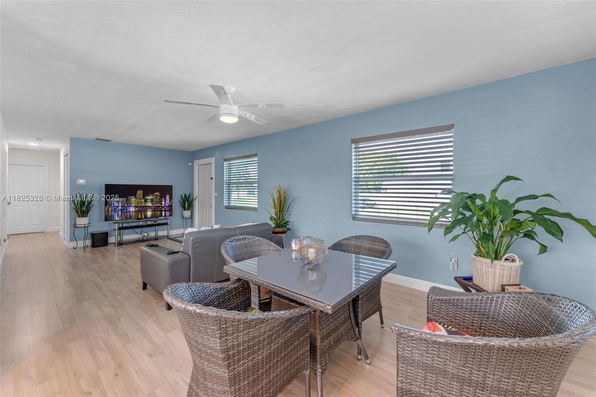 Dining room, Interior, Living room, Recessed Lighting, Wood Texture Flooring