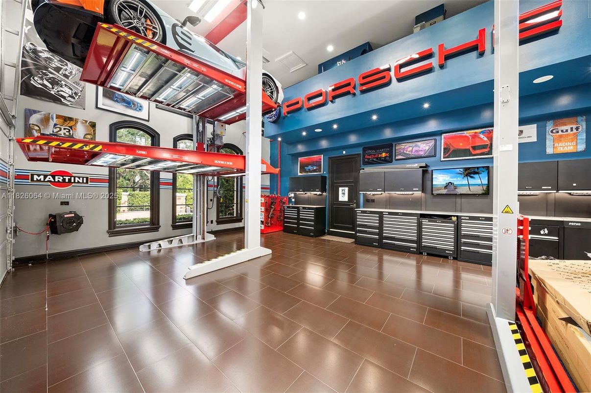 Interior, Recessed Lighting