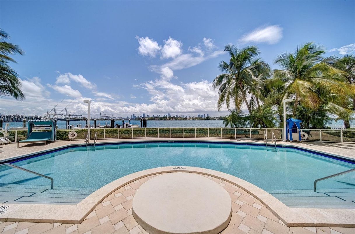 Exterior, Pool, Water