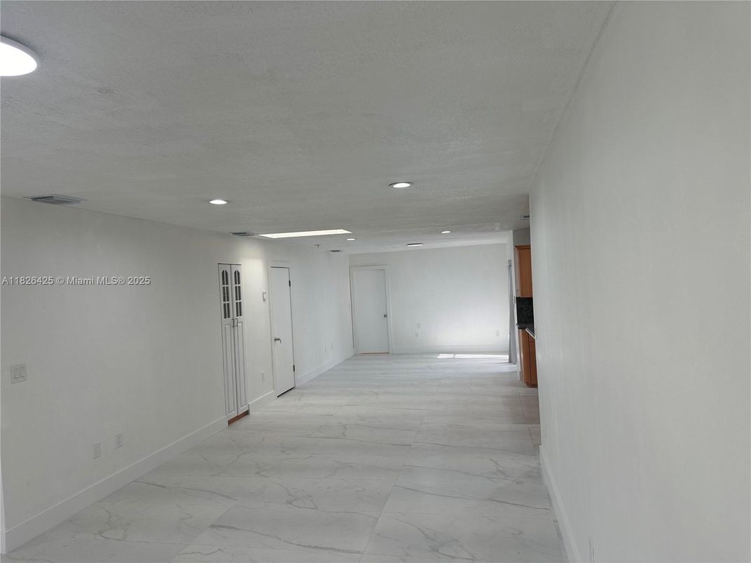 Interior, Marble, Recessed Lighting