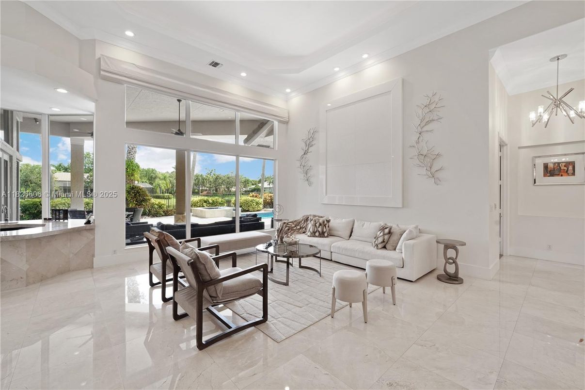 Interior, Living room, Pendant Lights, Recessed Lighting