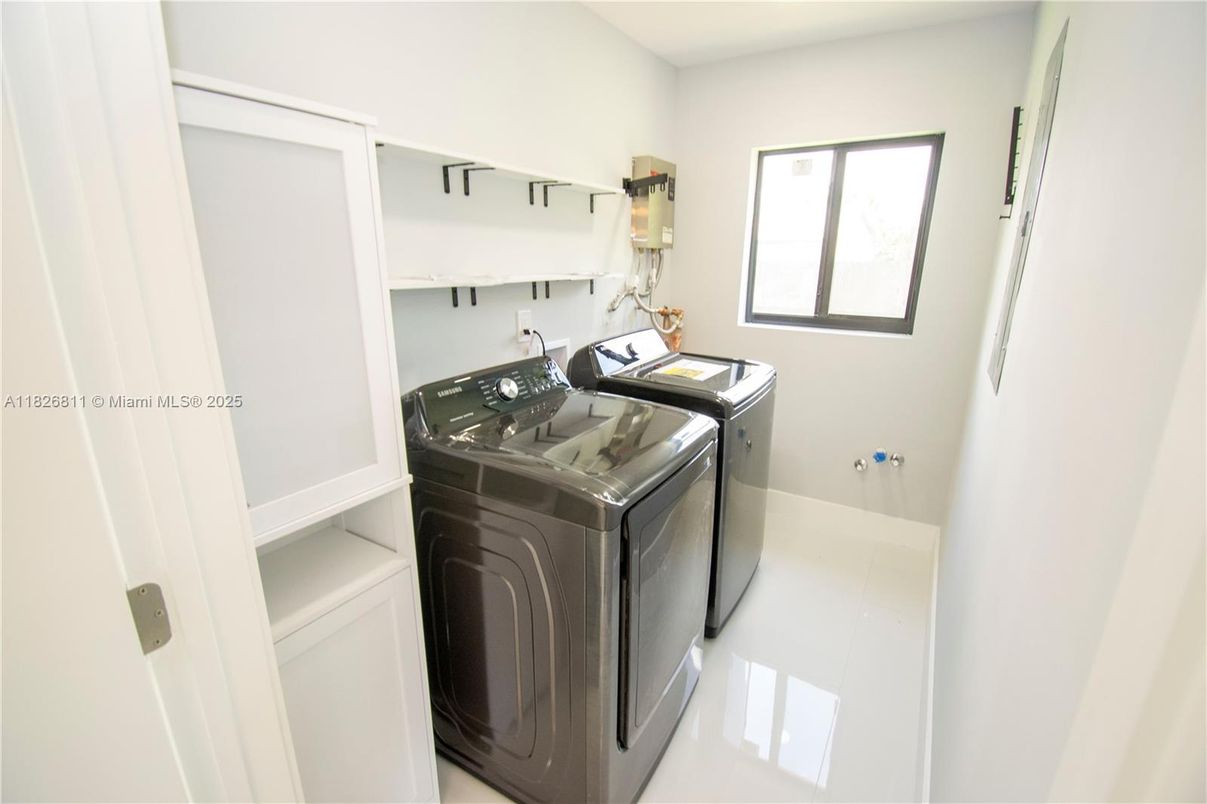 Interior, Washer