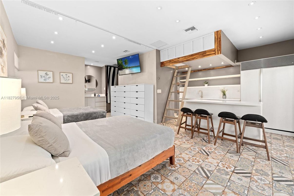 Bedroom, Interior, Recessed Lighting