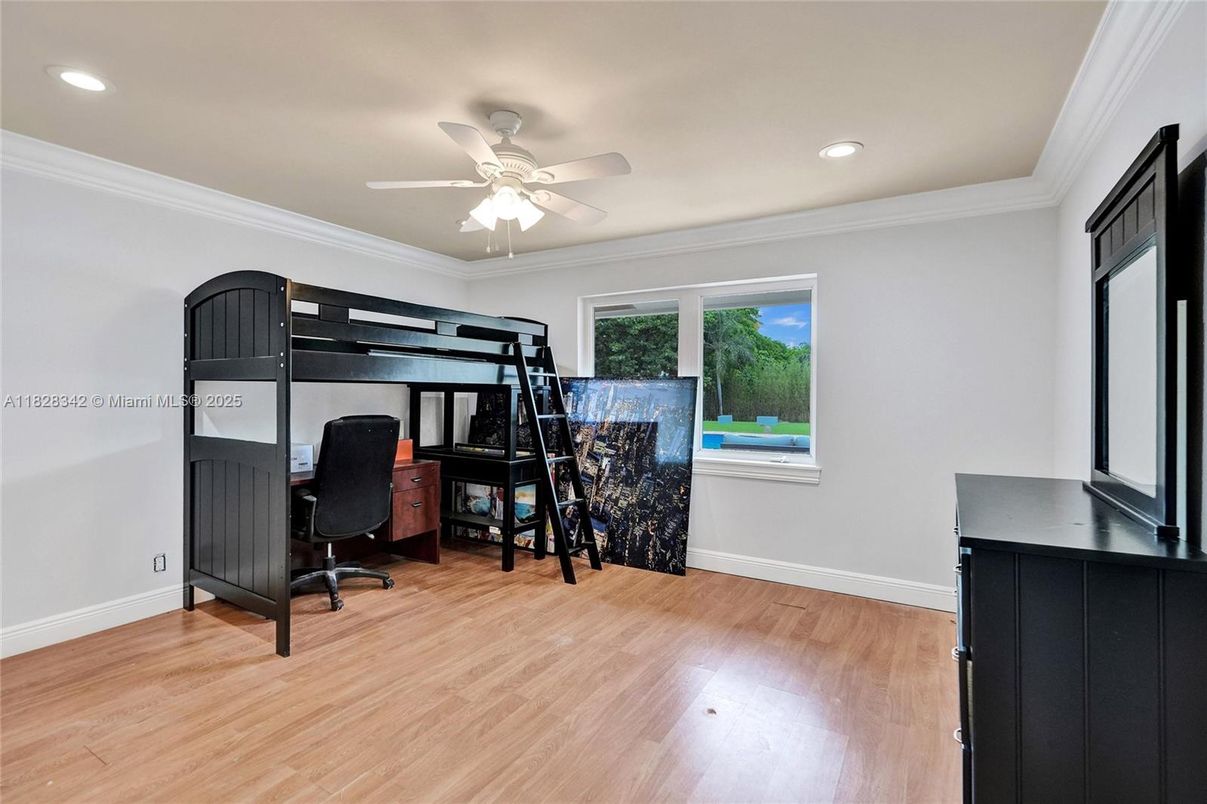 Home Office, Interior, Recessed Lighting, Wood Texture Flooring
