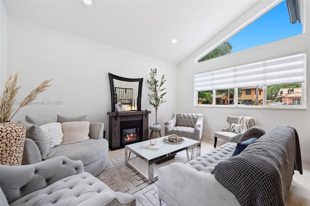 Fireplace, Interior, Living room, Recessed Lighting