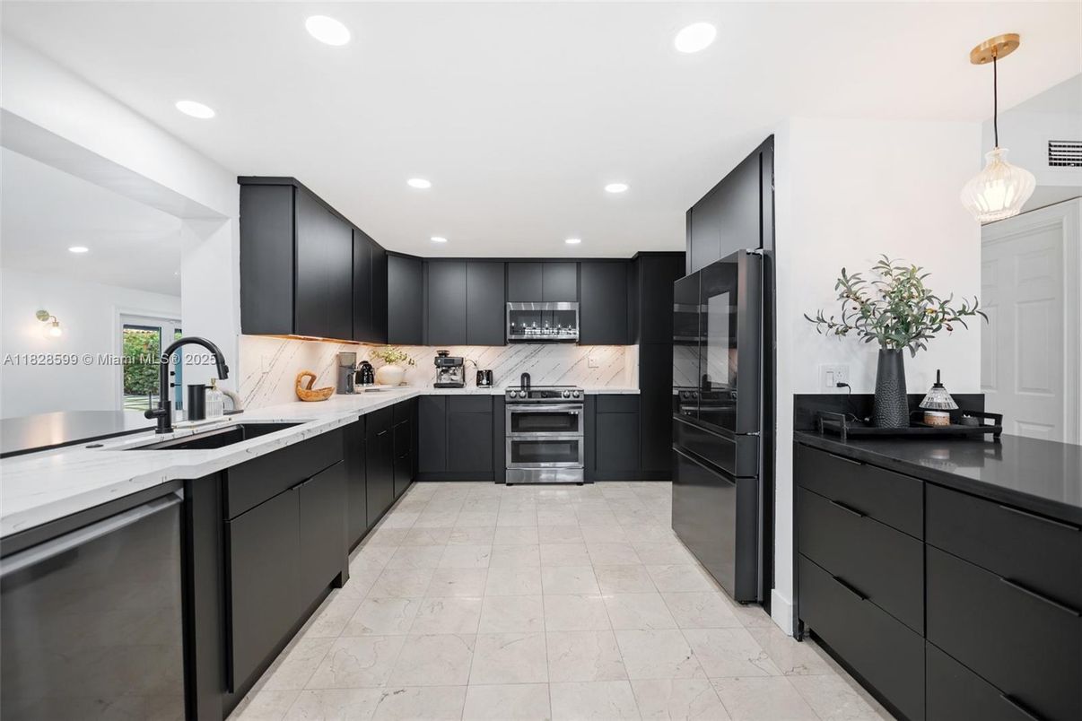 Interior, Kitchen, Pendant Lights, Recessed Lighting, Stainless Steel Appliances
