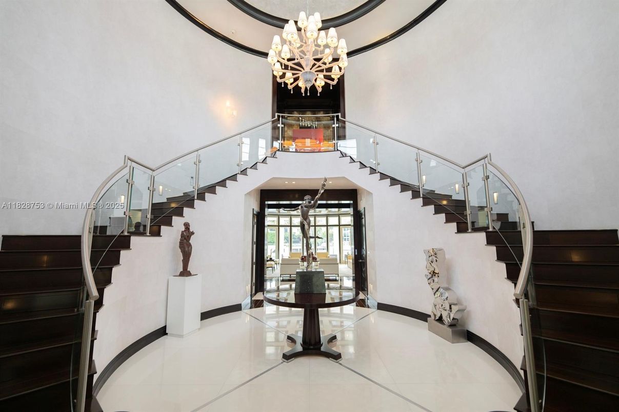 Chandelier, Interior