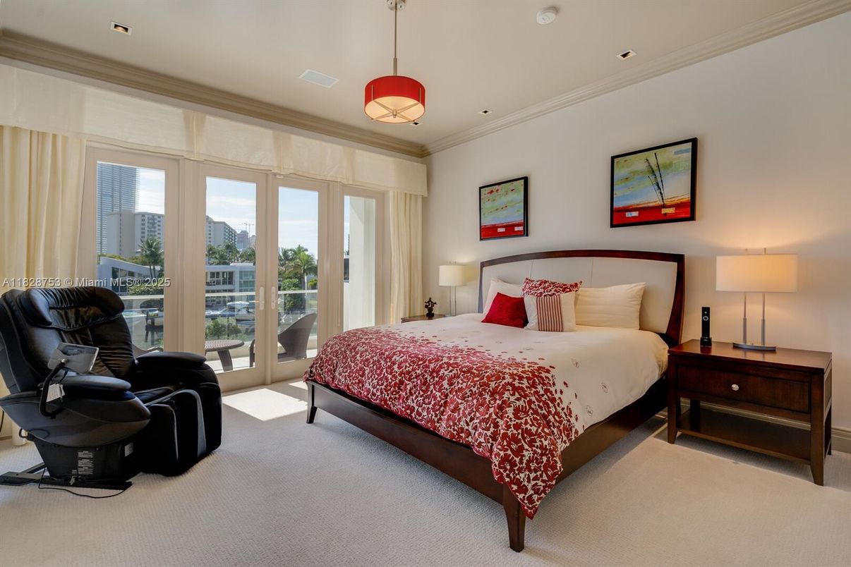 Bedroom, Interior, Pendant Lights, Recessed Lighting