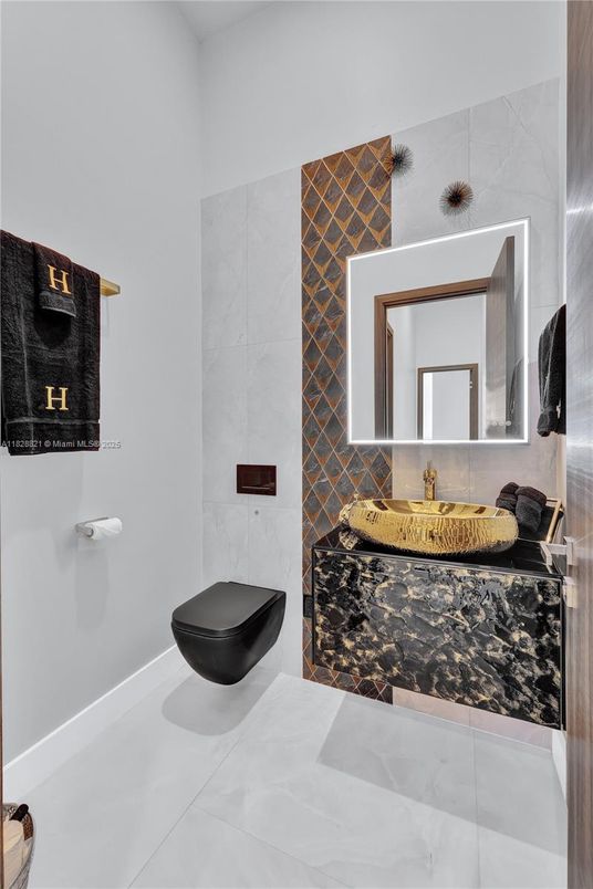 Bathroom, Interior