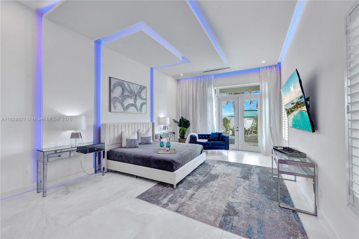 Bedroom, Interior, Marble, Recessed Lighting