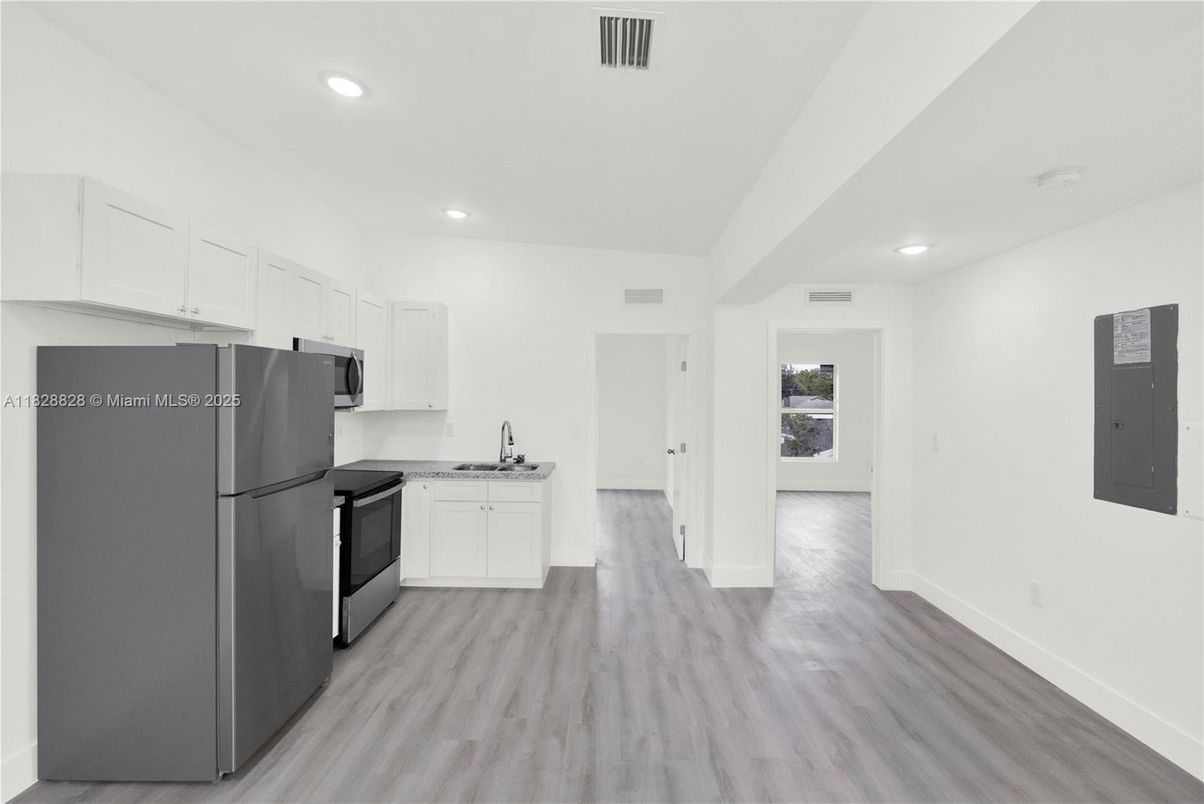 Interior, Kitchen, Recessed Lighting, Wood Texture Flooring