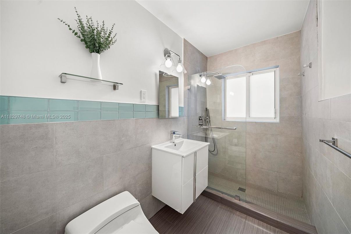 Bathroom, Glass Shower, Interior