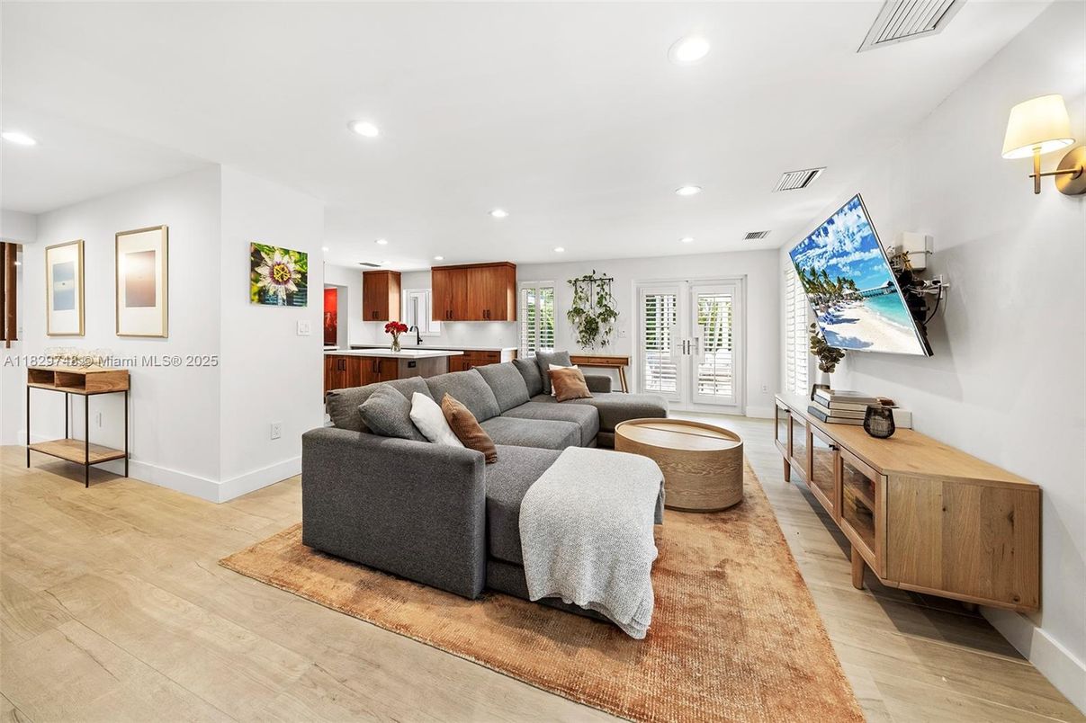 Interior, Kitchen, Living room, Recessed Lighting, Wood Texture Flooring