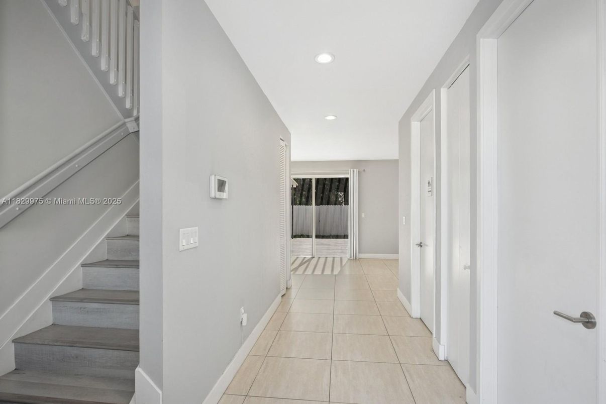 Interior, Recessed Lighting