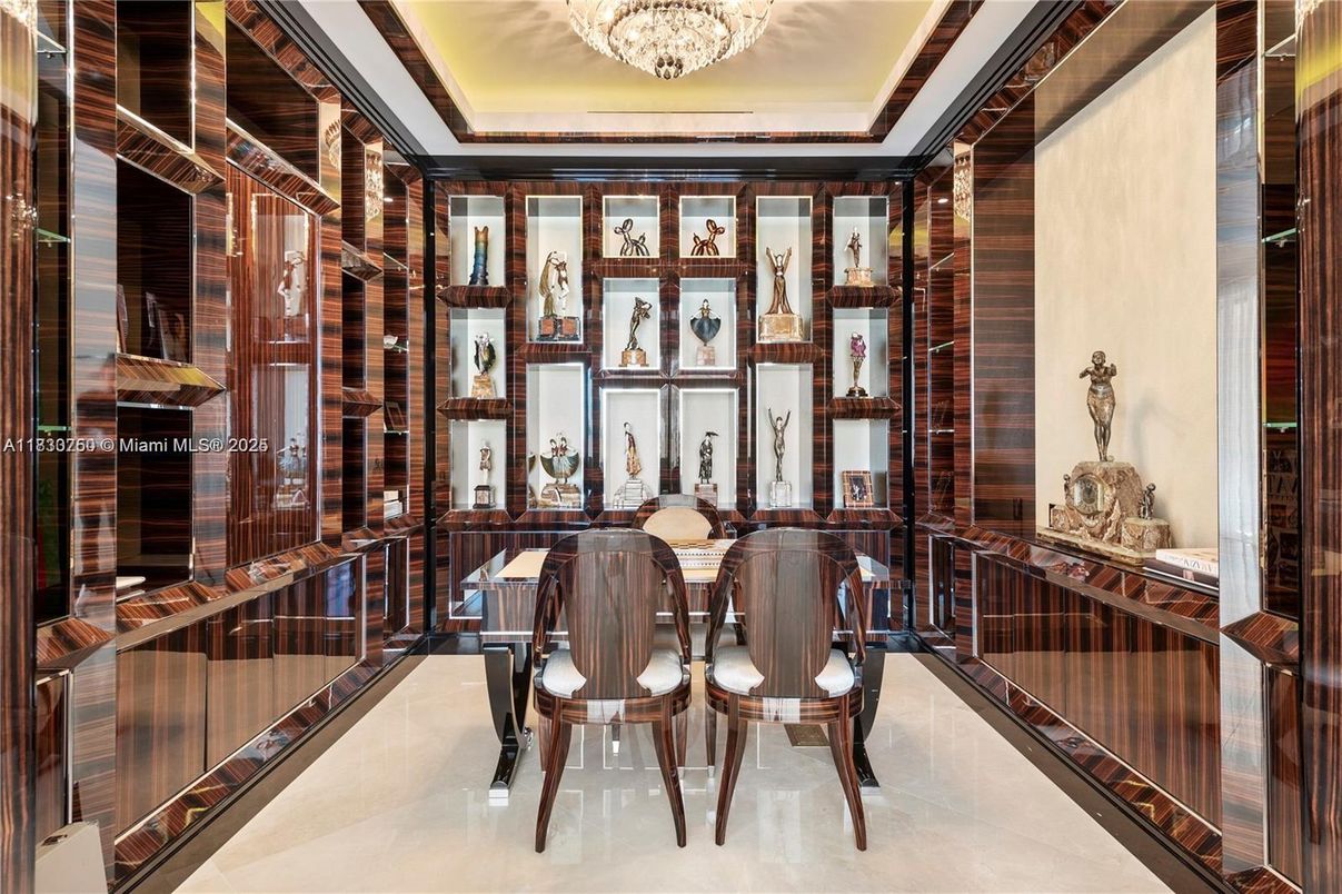 Chandelier, Dining room, Interior