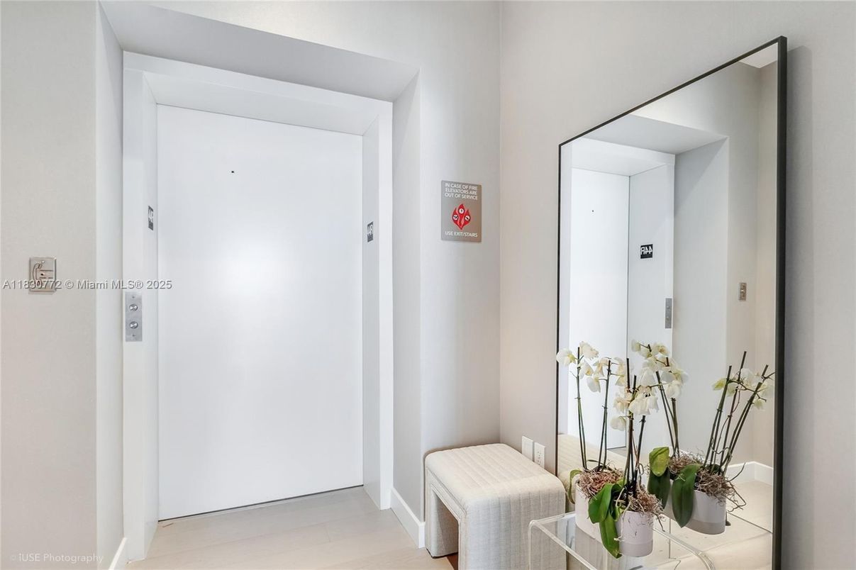 Elevator, Interior, Wood Texture Flooring