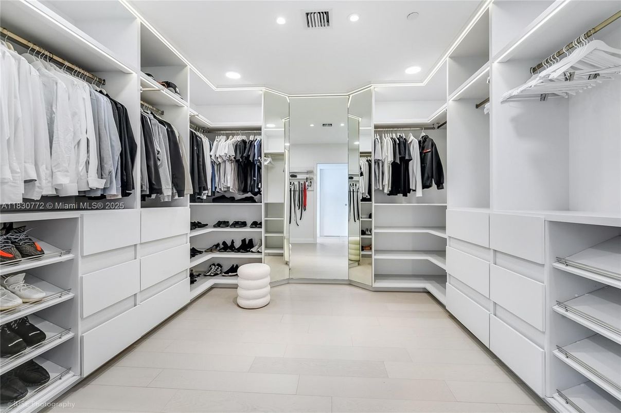 Interior, Recessed Lighting, Walk-in Closets