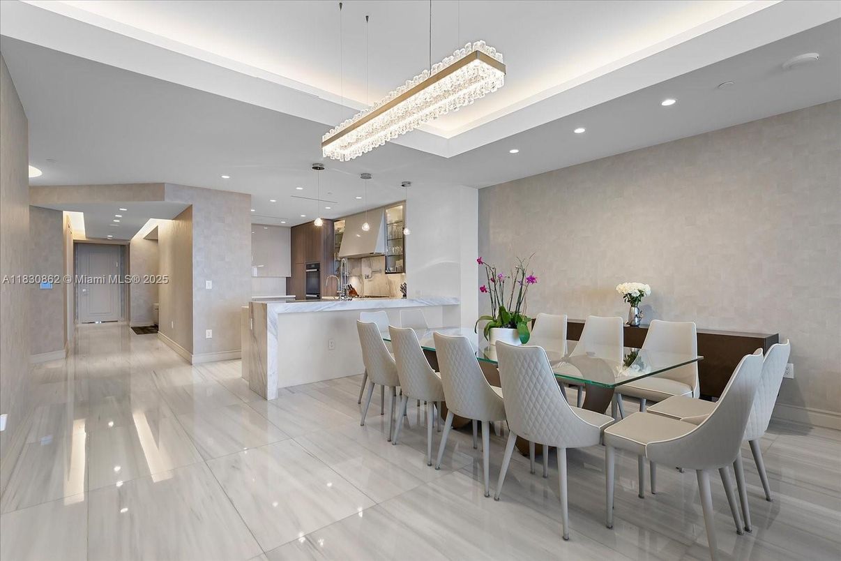 Chandelier, Dining room, Interior, Kitchen, Recessed Lighting
