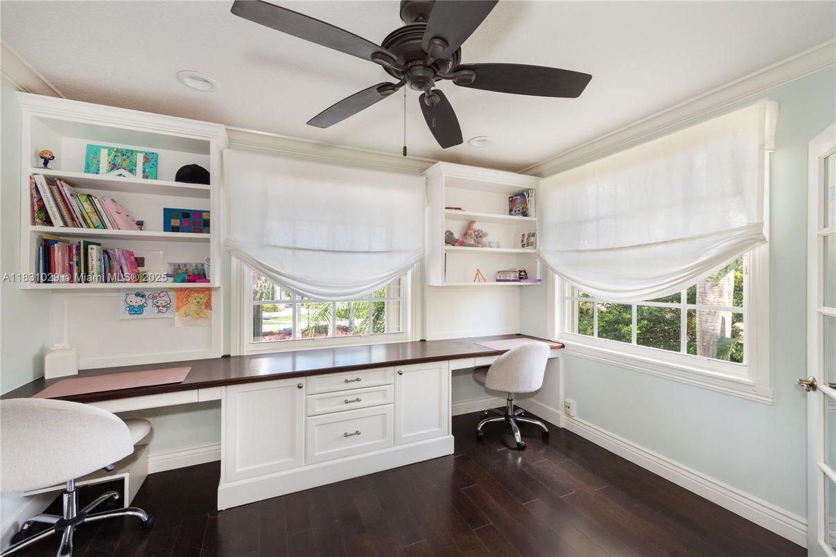 Home Office, Interior, Recessed Lighting, Wood Texture Flooring