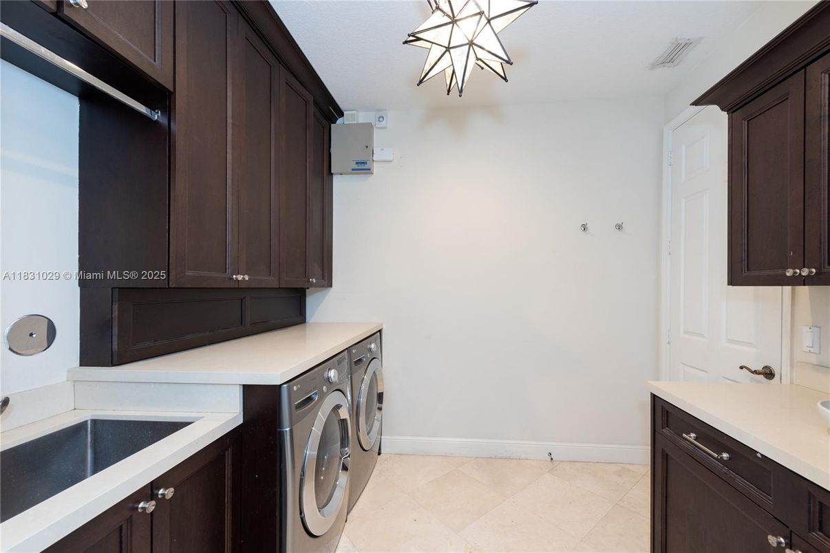 Interior, Washer