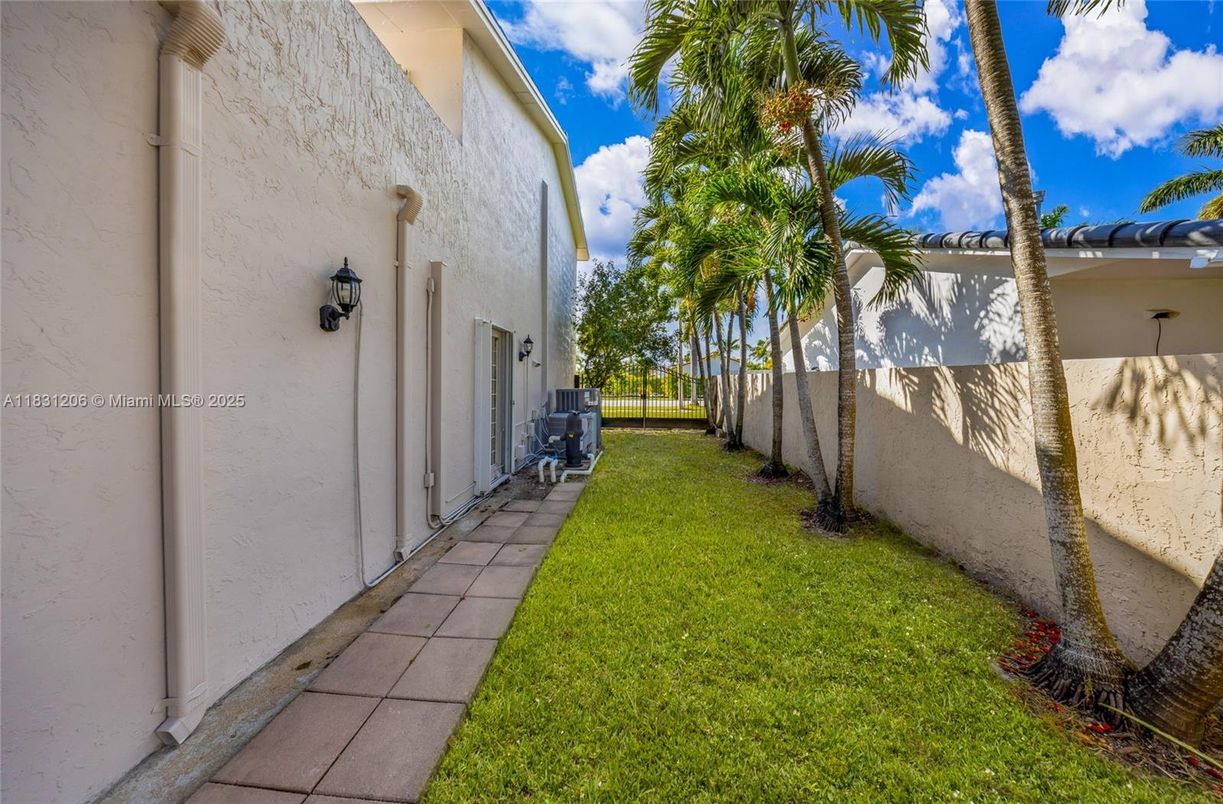 Backyard, Exterior