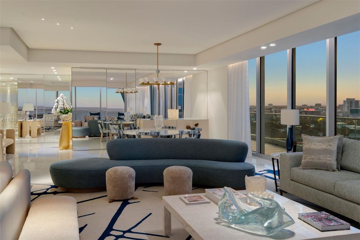Dining room, Interior, Living room, Pendant Lights, Recessed Lighting, Water