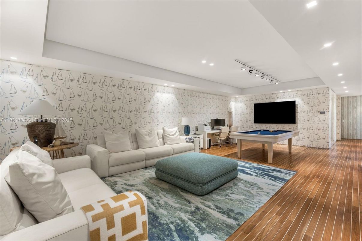 Billiard Table, Game Room, Interior, Living room, Recessed Lighting, Wood Texture Flooring