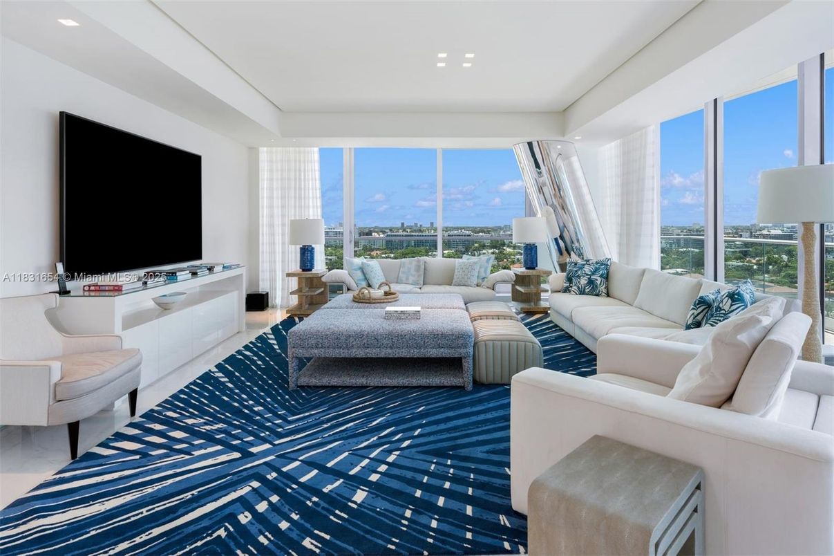 Interior, Living room, Recessed Lighting, Water