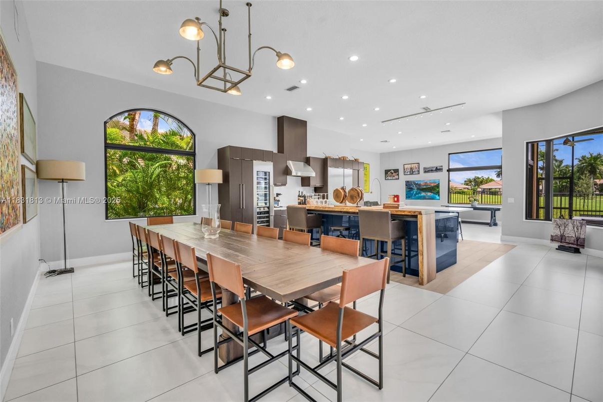 Dining room, Interior, Kitchen, Pendant Lights, Recessed Lighting