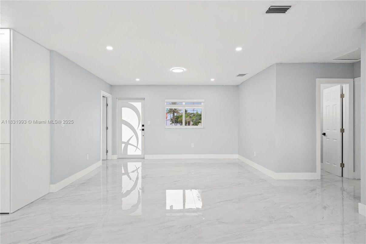 Empty room, Interior, Marble, Recessed Lighting