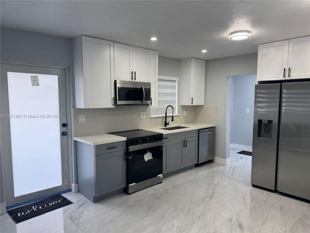 Interior, Kitchen, Marble, Recessed Lighting, Stainless Steel Appliances