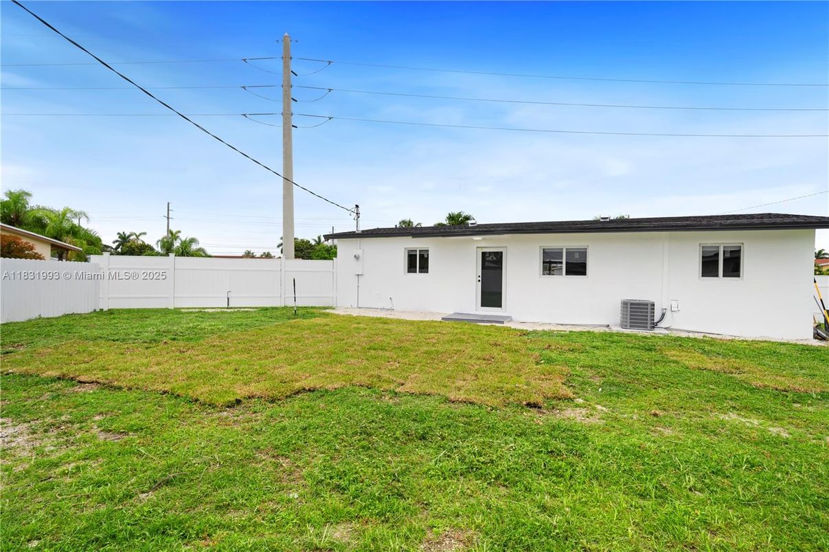 Backyard, Exterior