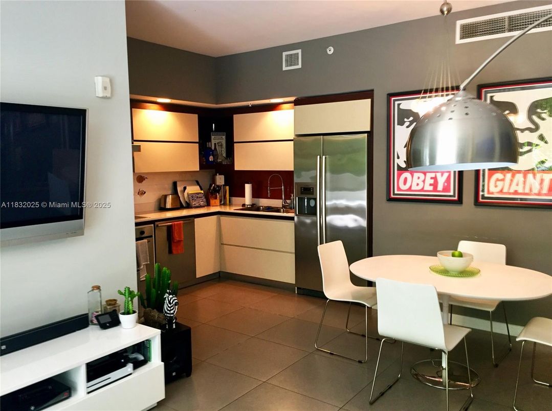 Dining room, Interior, Kitchen, Pendant Lights, Stainless Steel Appliances
