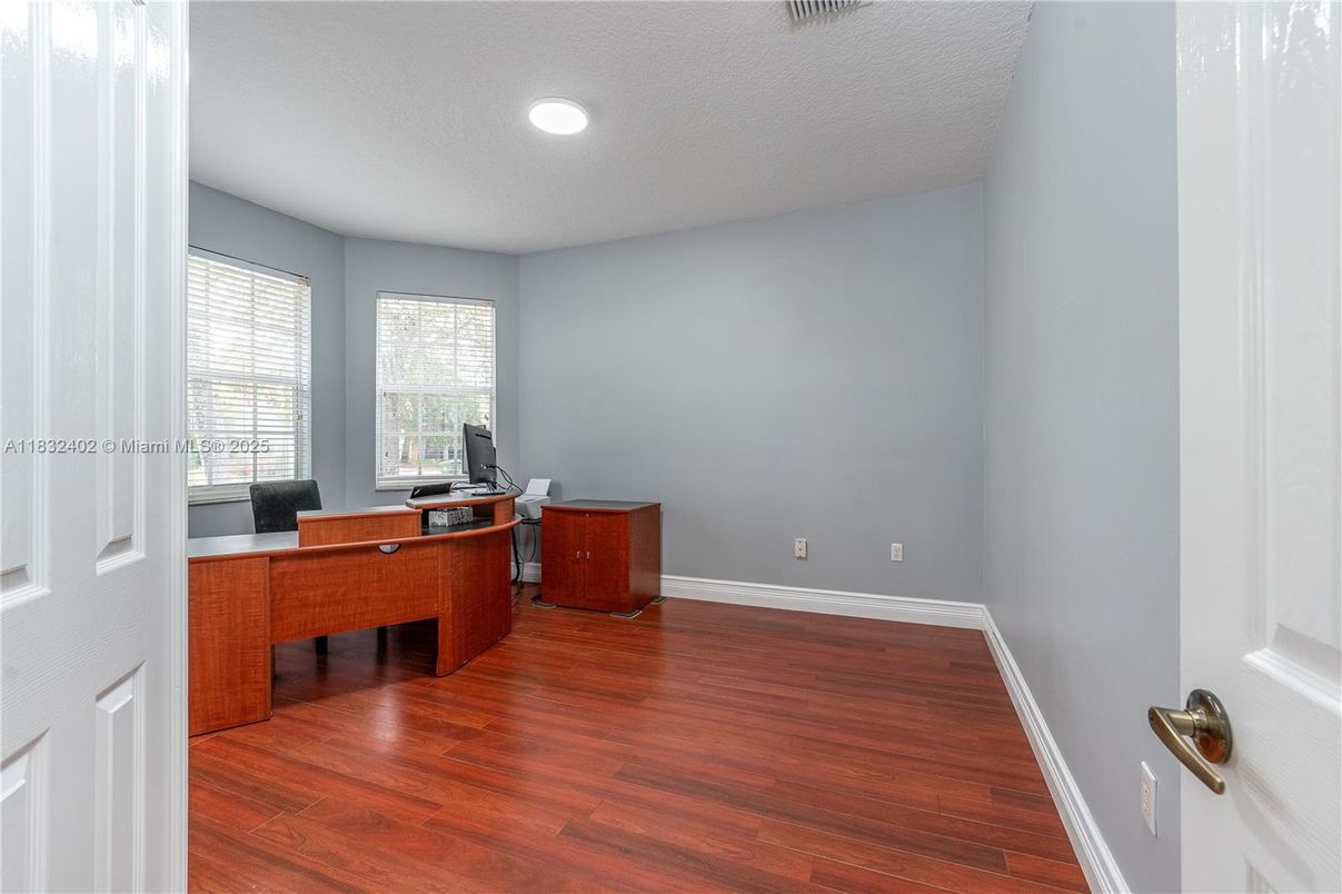 Home Office, Interior, Recessed Lighting, Wood Texture Flooring