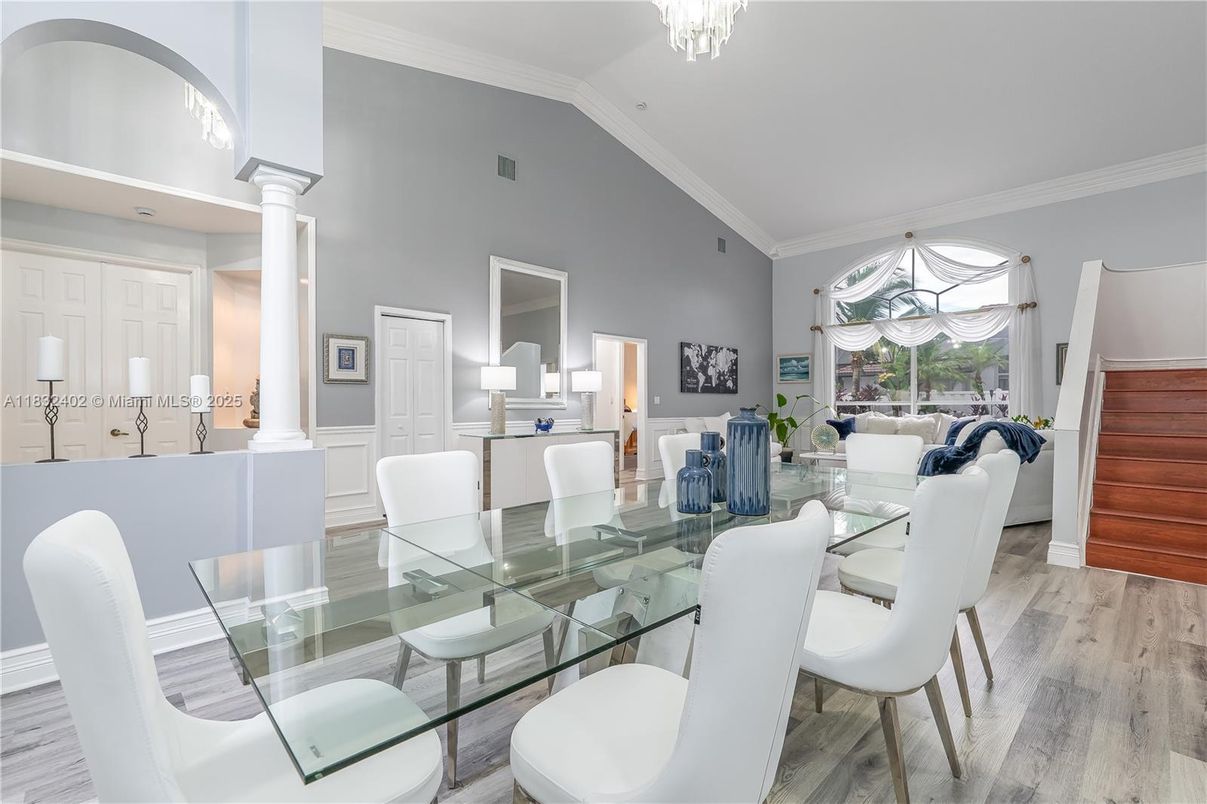 Dining room, Interior, Wood Texture Flooring