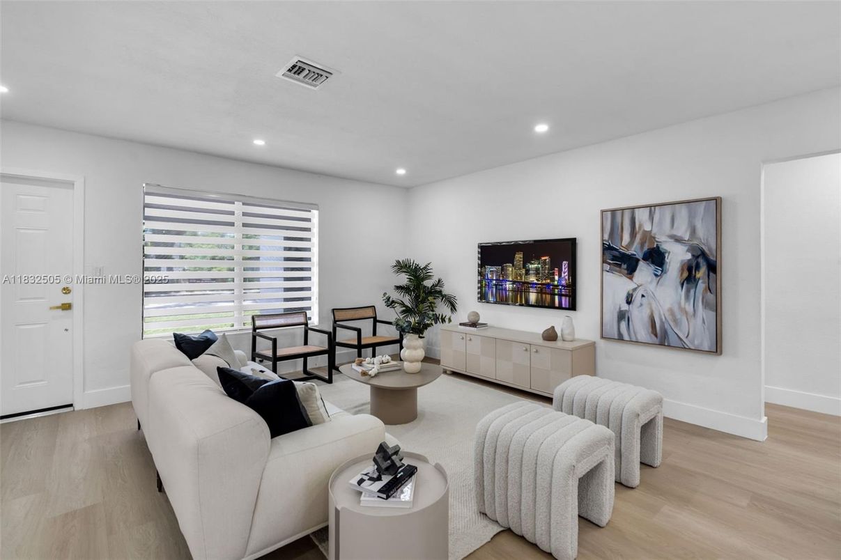 Interior, Living room, Recessed Lighting, Wood Texture Flooring