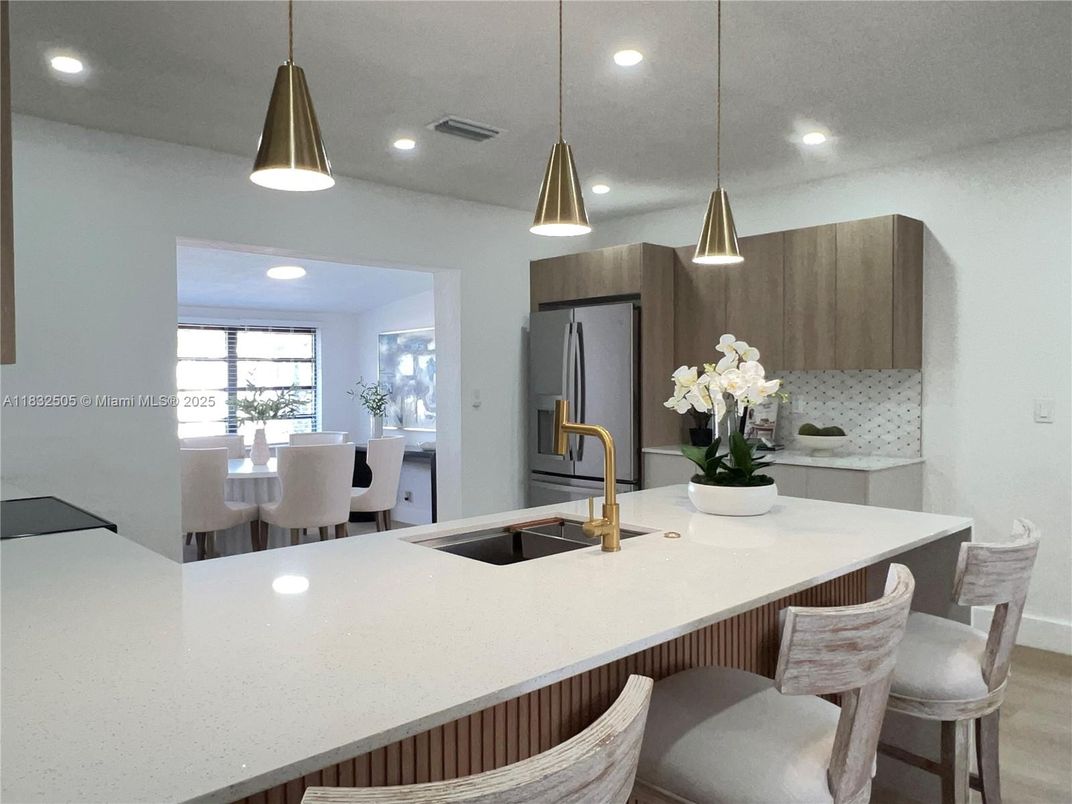 Dining room, Interior, Kitchen, Pendant Lights, Recessed Lighting