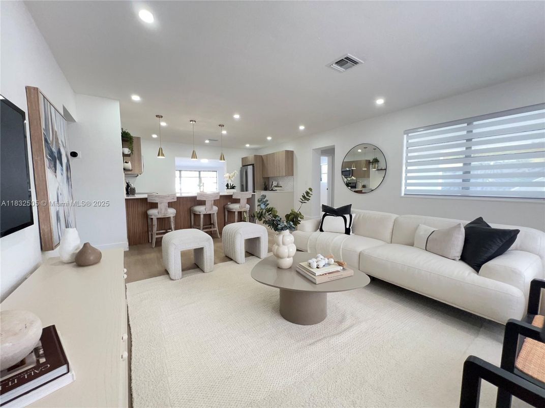 Interior, Kitchen, Living room, Pendant Lights, Recessed Lighting