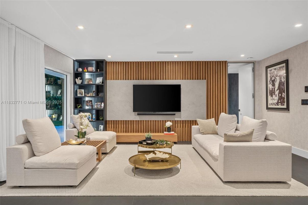 Interior, Living room, Recessed Lighting