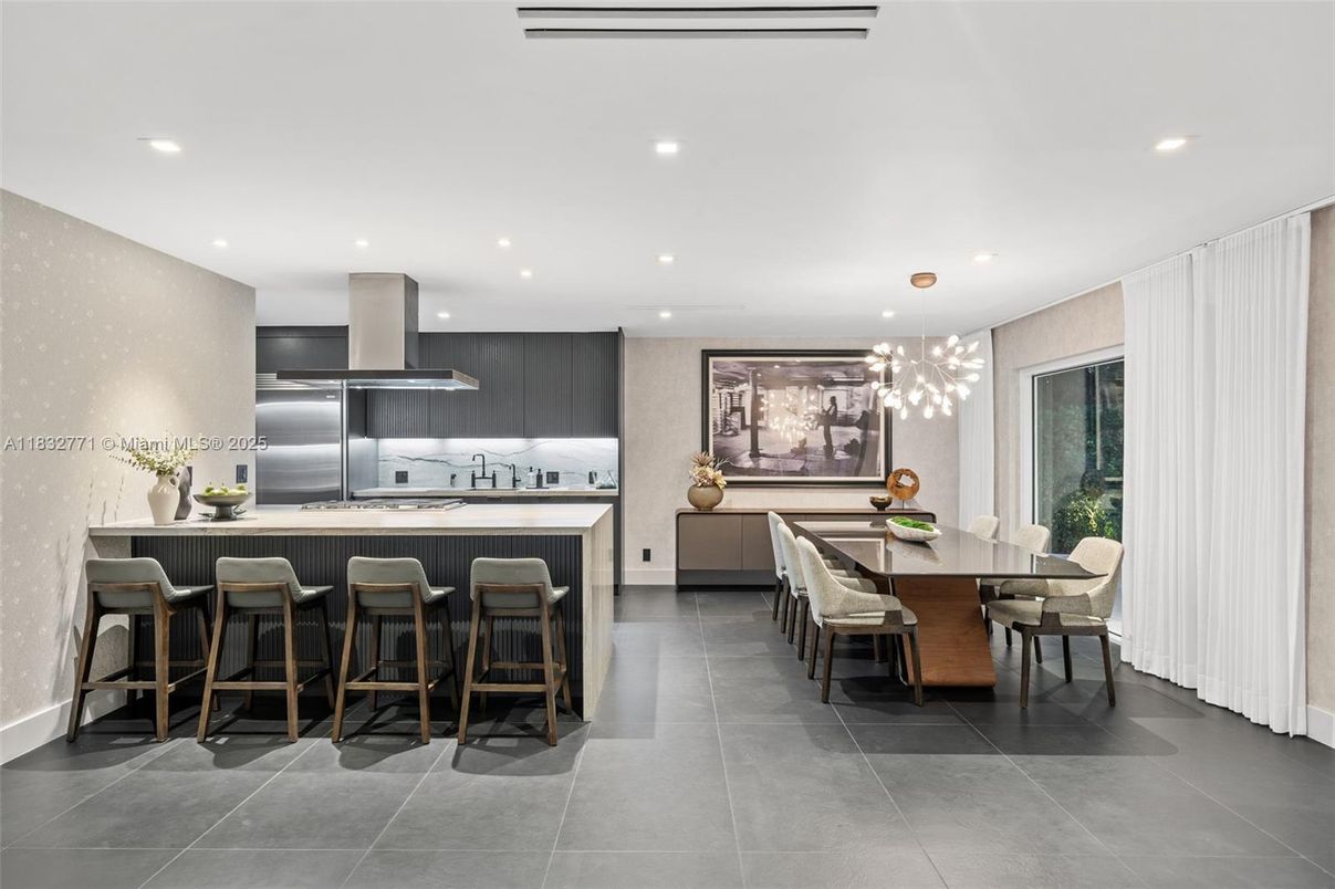 Dining room, Interior, Kitchen, Pendant Lights, Recessed Lighting, Stainless Steel Appliances