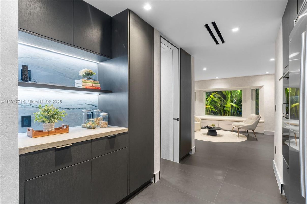 Interior, Recessed Lighting