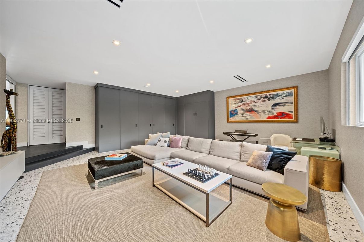 Interior, Living room, Recessed Lighting