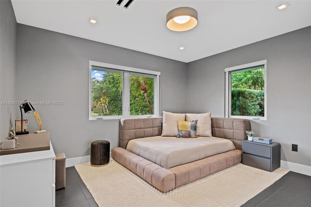 Bedroom, Interior, Recessed Lighting
