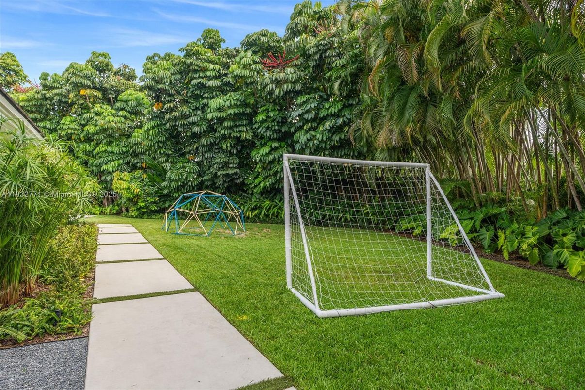 Backyard, Exterior, Playground