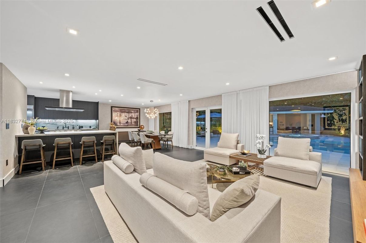 Dining room, Interior, Kitchen, Living room, Recessed Lighting